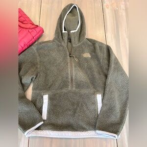 The North Face Olive Fleece Pullover